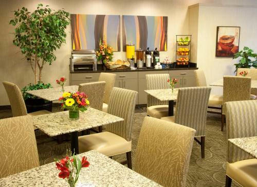 Hotel Silver Cloud Inn - Bellevue Downtown
