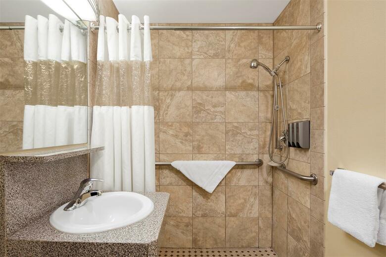 Hotel Best Western Plus Navigator Inn & Suites