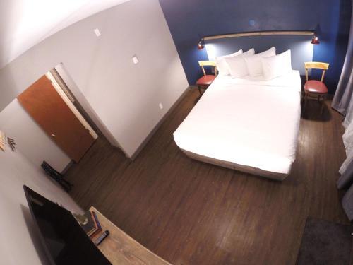 Salt Hotel