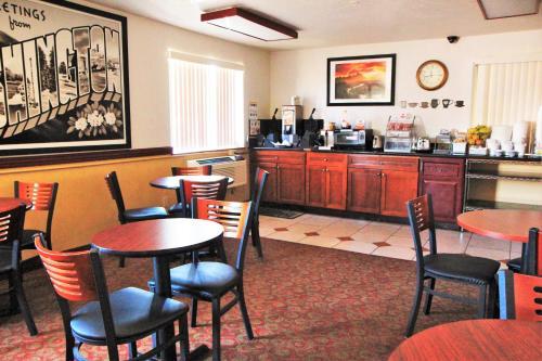 Hotel Super 8 By Wyndham Kelso Longview Area