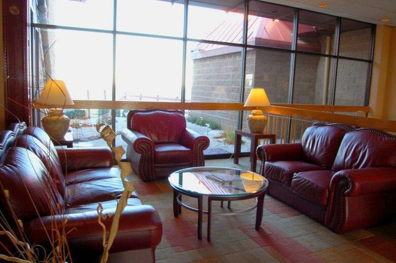 Best Western Plus Lake Front Hotel