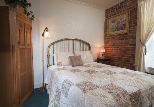 Bishop Victorian Hotel