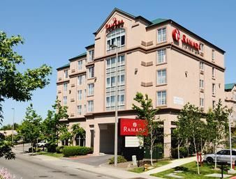 Hotel Ramada Inn & Suites Sea-tac