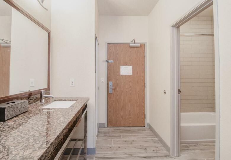 Hotel Best Western Plus Peppertree Airport Inn