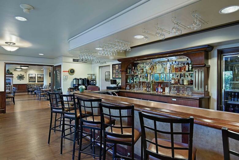 Hotel Oxford Suites Yakima