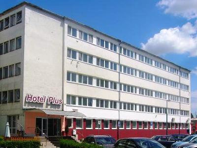 Hotel Plus