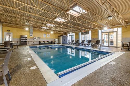 Hotel Comfort Inn & Suites