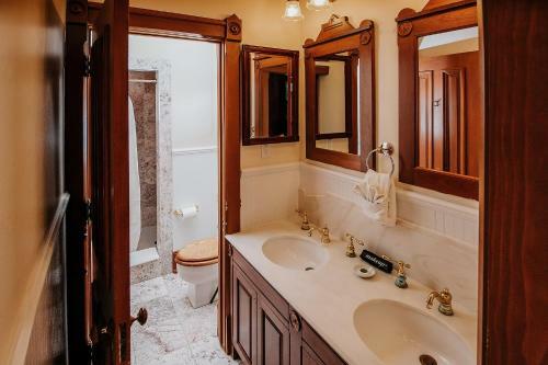 Bed & Breakfast Inn At Pine Terrace