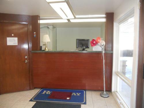 Motel Rapids Inn & Suites