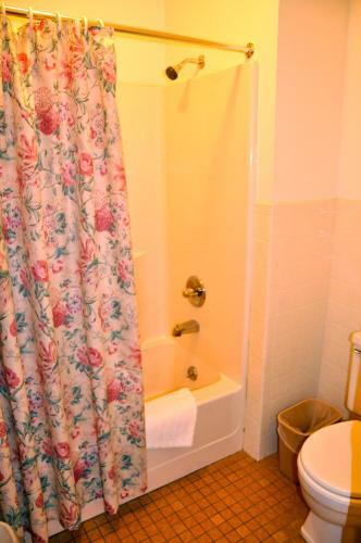 White Rose Motel