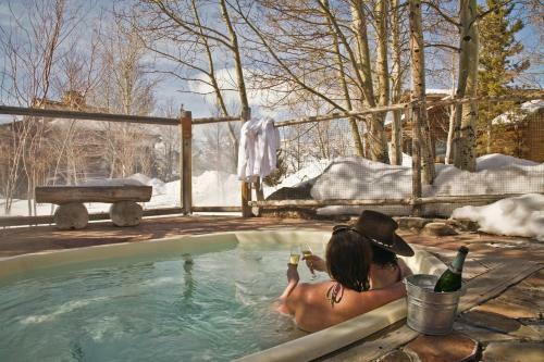 Hotel Spring Creek Ranch