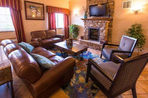 Hotel Quality Inn & Suites - University
