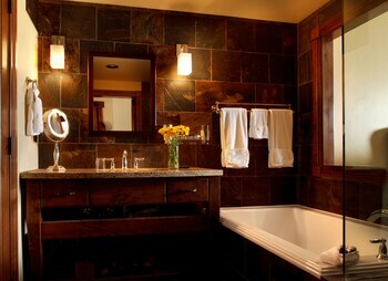 Hotel The White Buffalo Club