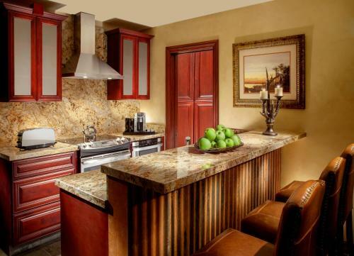 Hotel Rustic Inn Creekside Resort And Spa At Jackson Hole