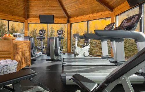 Hotel Rustic Inn Creekside Resort And Spa At Jackson Hole