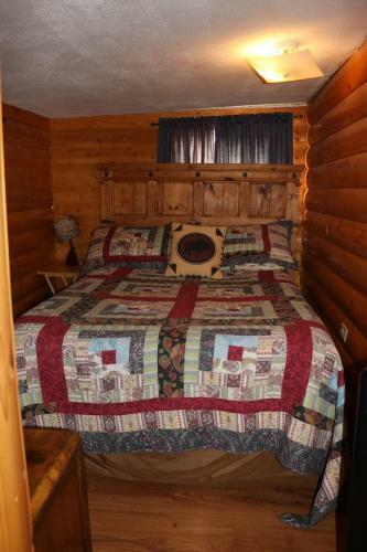 Wapiti Mountain Cabin