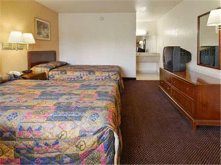 Motel Belmont Inn And Suites