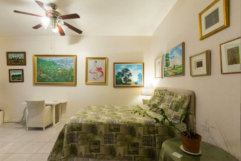 Hotel Chester Avenue Bed & Breakfast
