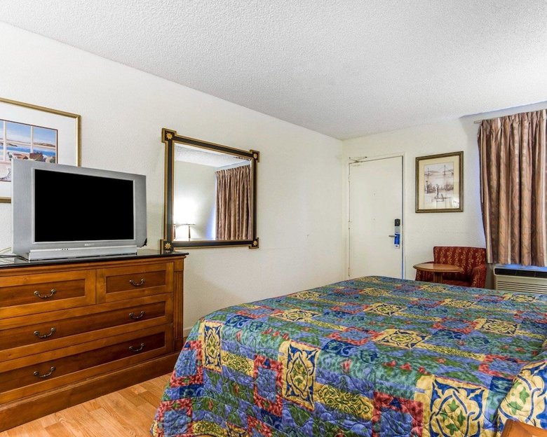 Hotel Rodeway Inn