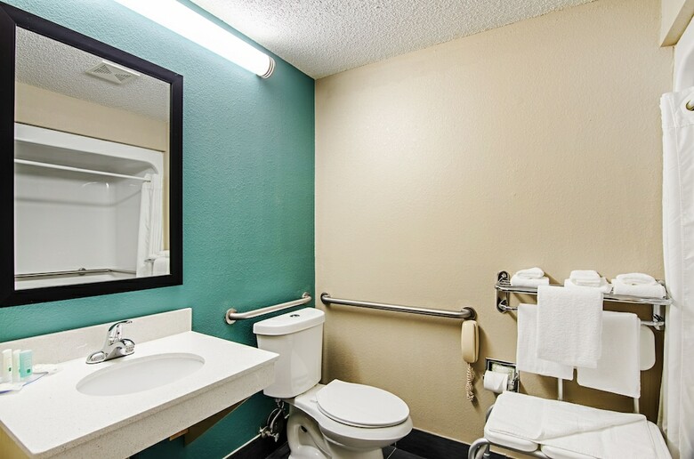 Hotel Quality Inn & Suites