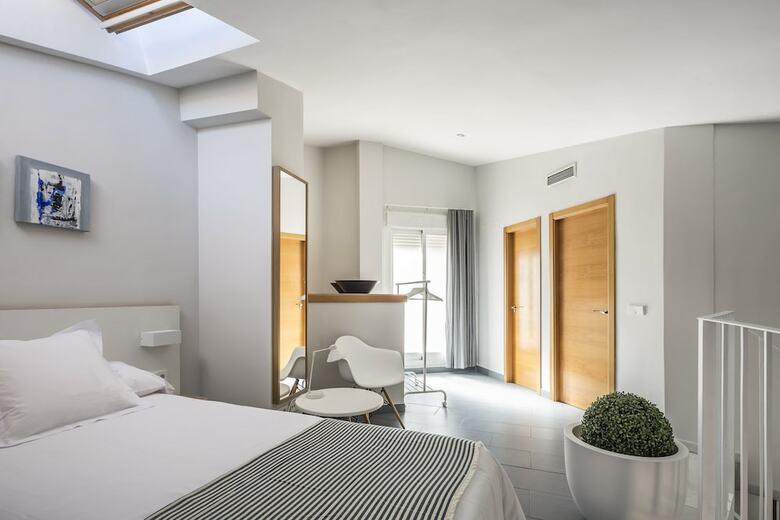 Hotel Mon Suites Carmen