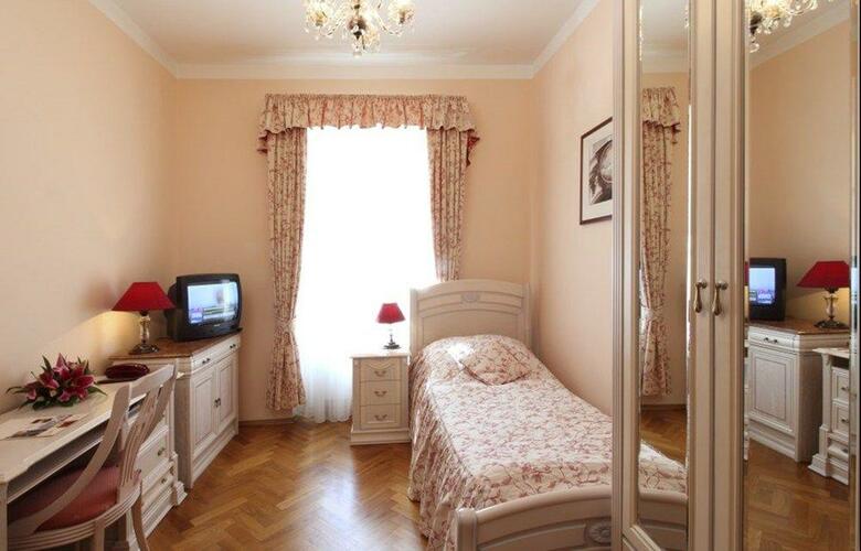 Constans Hotel