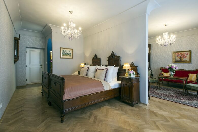 Constans Hotel