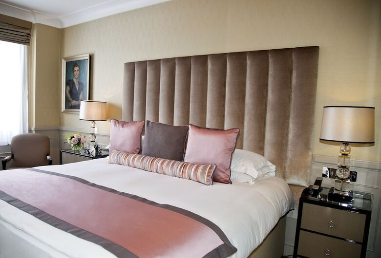 St James Hotel & Club