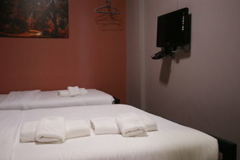 Yuan Hostel