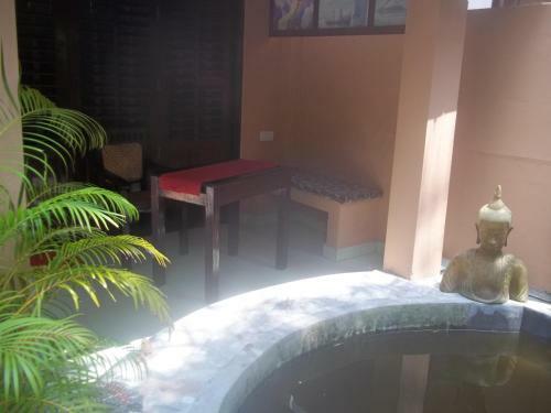 Hotel Maharaju Palace