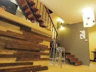 Eden Walking Street Hostel