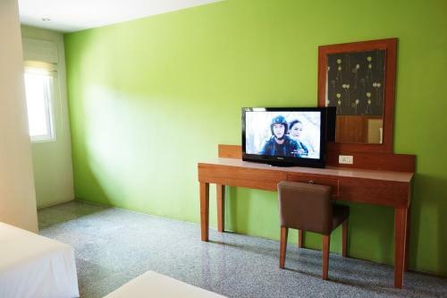 Phuket Ecozy Hotel
