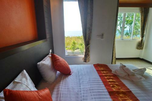 The Sea @ Lanta Hotel
