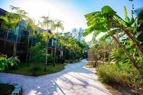 Hotel Banana Beach Resort