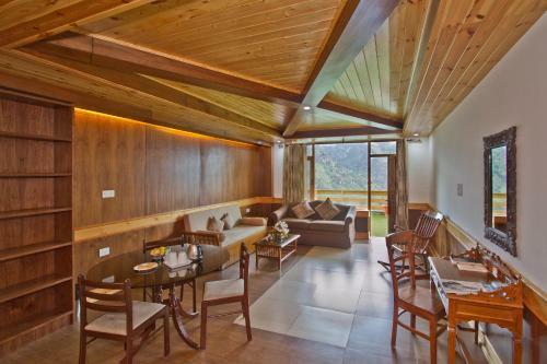 Hotel Vivaan Manali