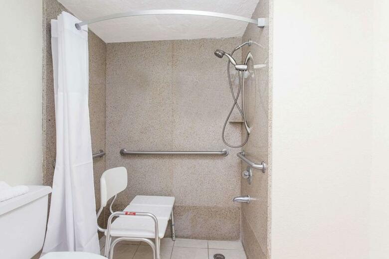 Hotel Days Inn South