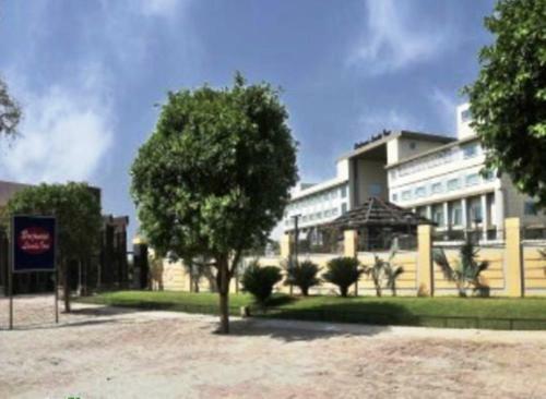 Hotel Brijwasi Lands Inn