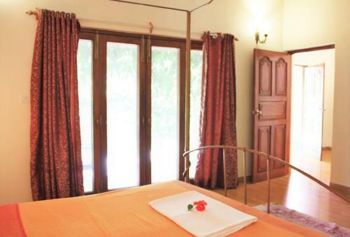 Papa Jolly's Boutique Hotel