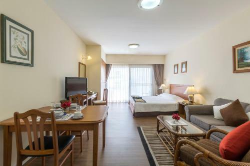 Hotel Kameo House Serviced Apartments Sriracha