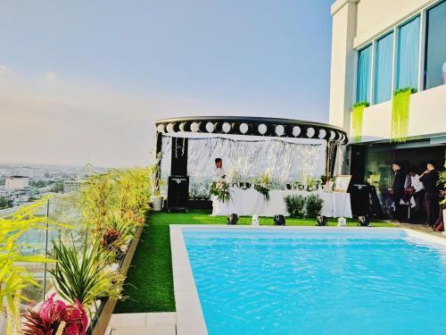 Holiday One Can Tho Hotel