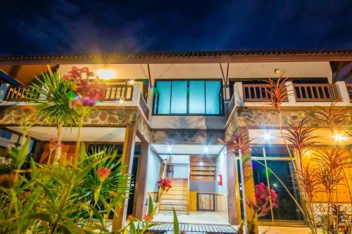 Hotel Baanrimnam Resort Trat