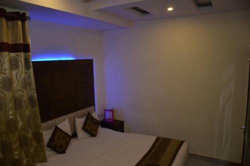 Hotel Saffron Inn