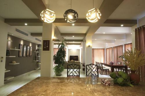 Hotel Olalani Resort & Condotel