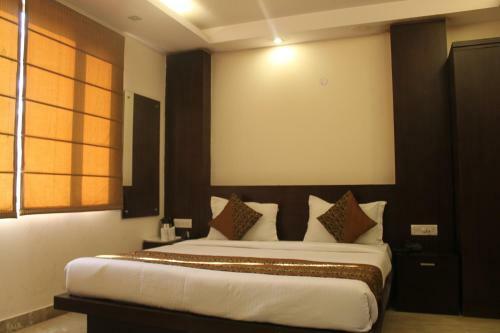 Hotel Paradise Inn