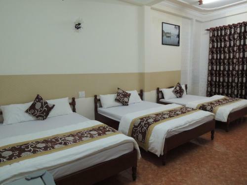 Hostal M & T Hotel