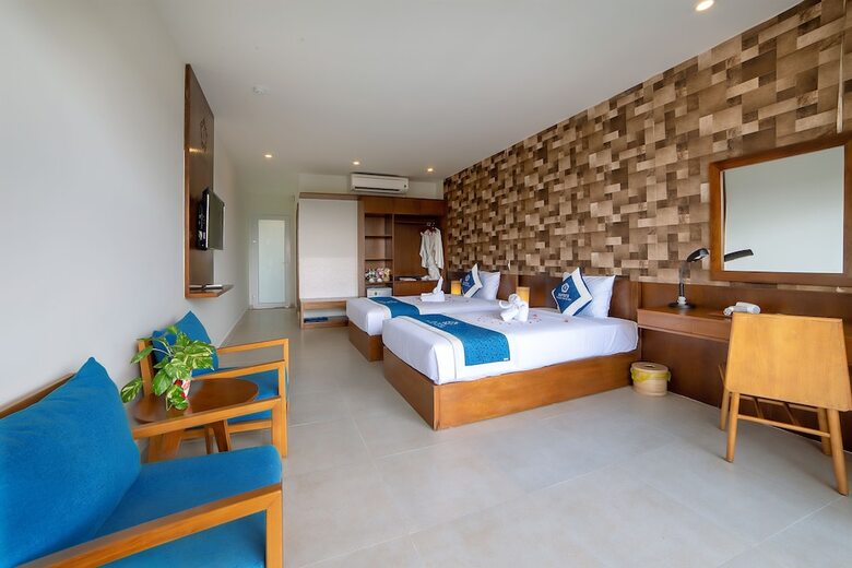Aurora Riverside Hotel & Villas