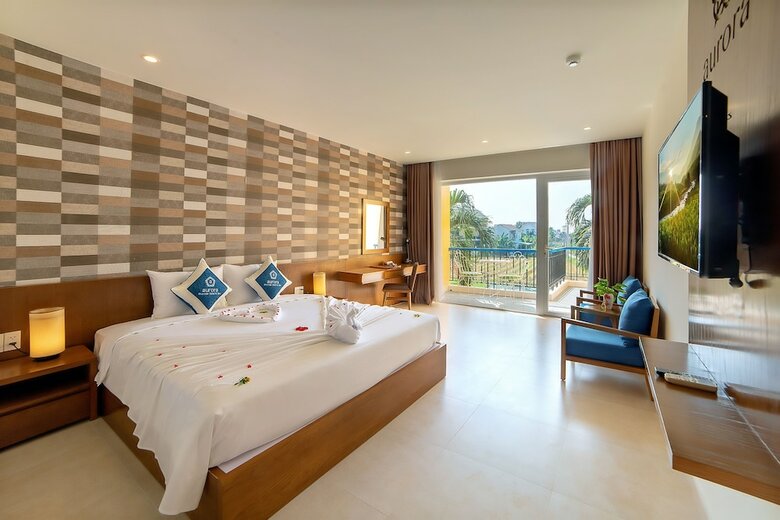 Aurora Riverside Hotel & Villas