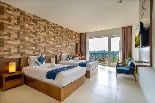 Aurora Riverside Hotel & Villas