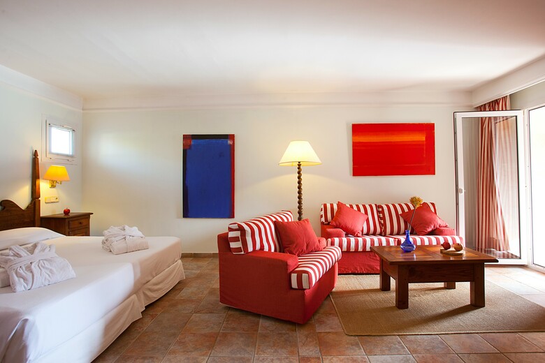 Hotel Cala Sant Vicen�