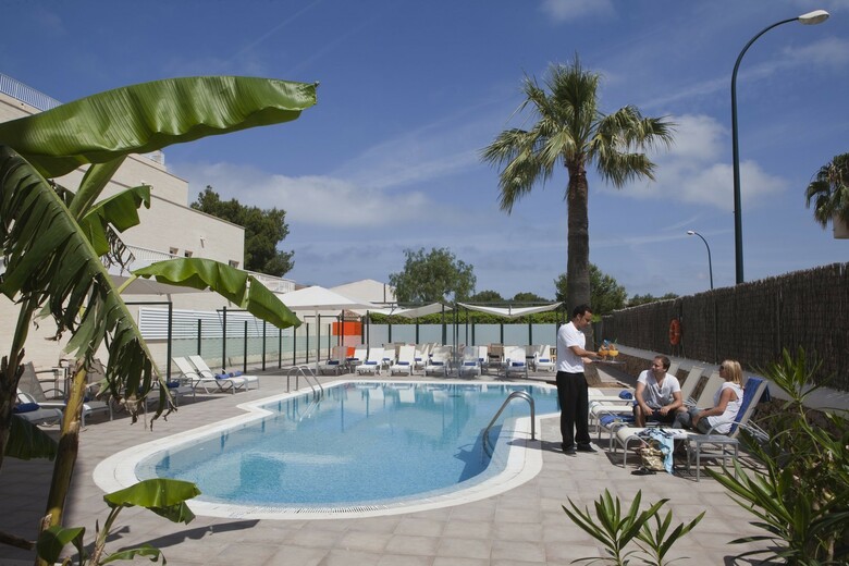 Hotel Isla De Cabrera